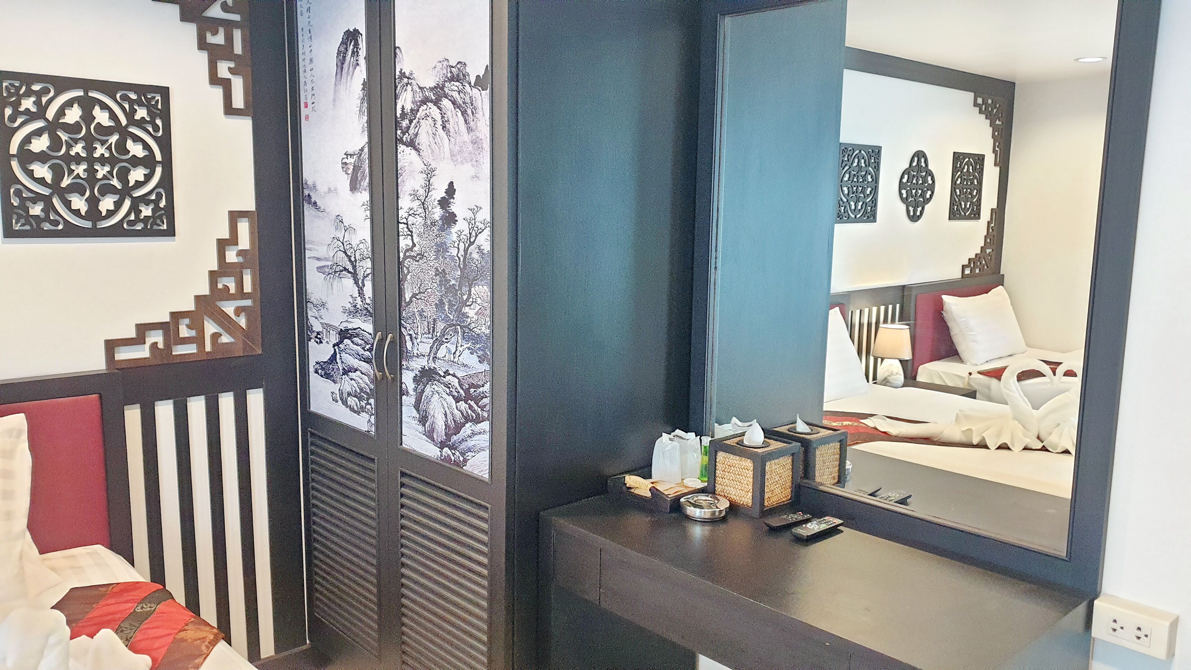 Sunray Beach Hotel Patong