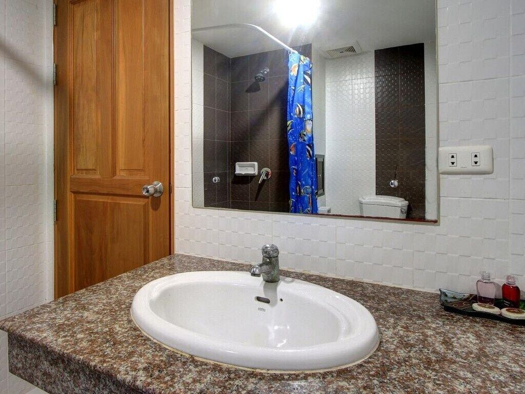 Global Hotel Beach View