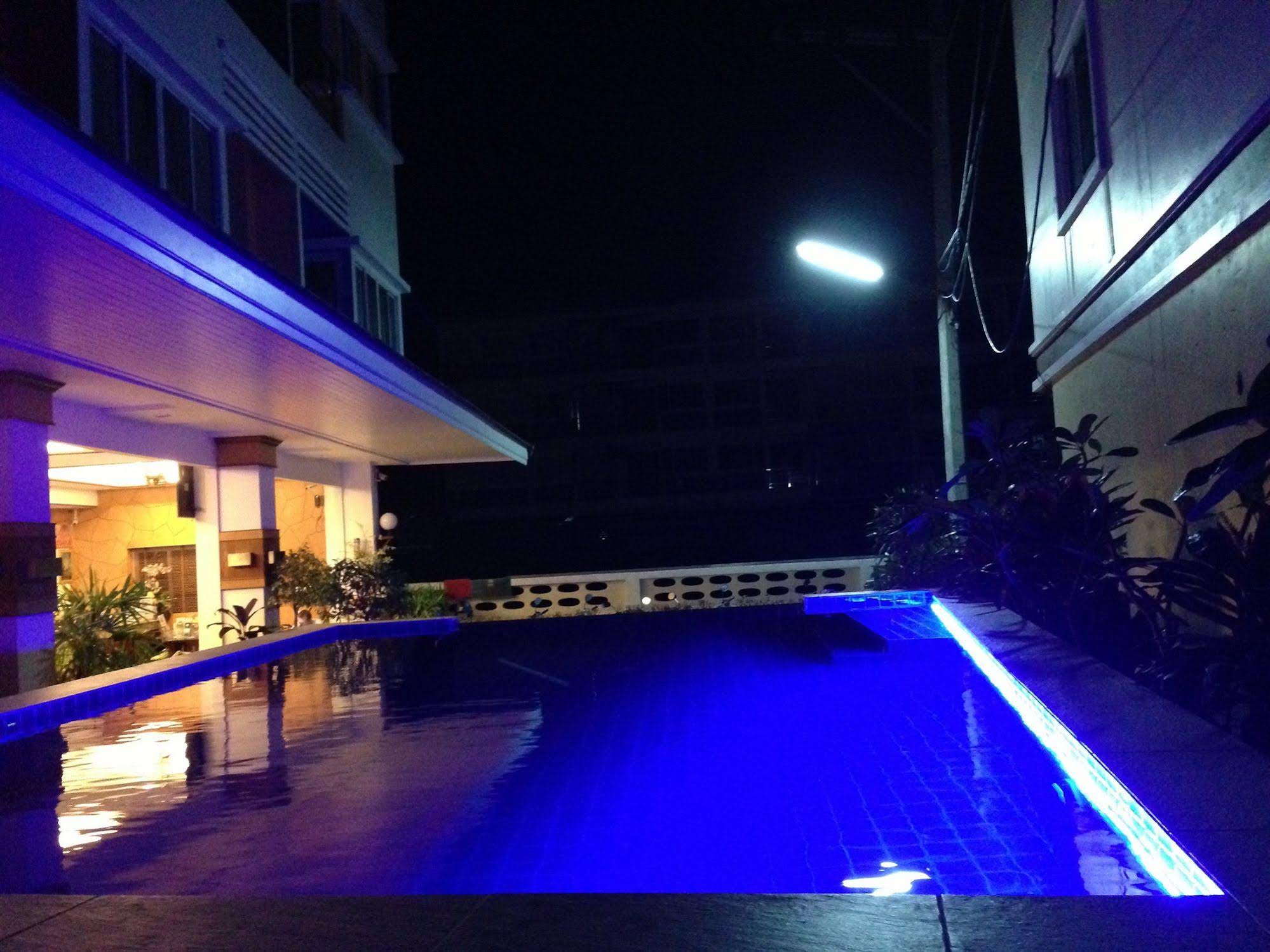 Green Harbor Hotel & Service Apartments