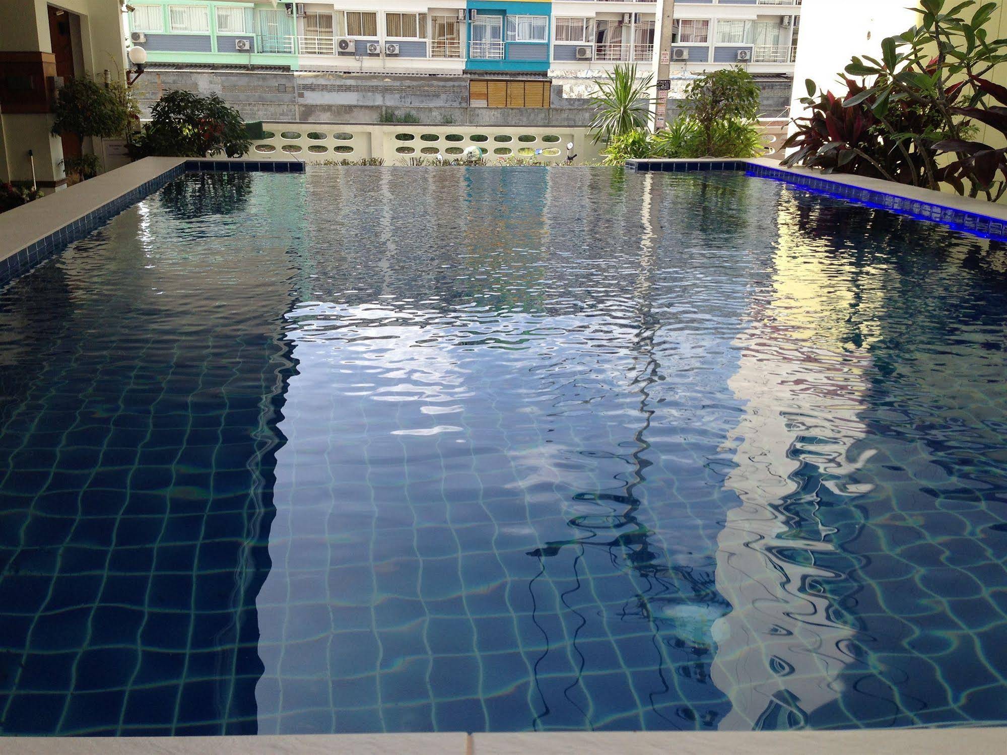 Green Harbor Hotel & Service Apartments