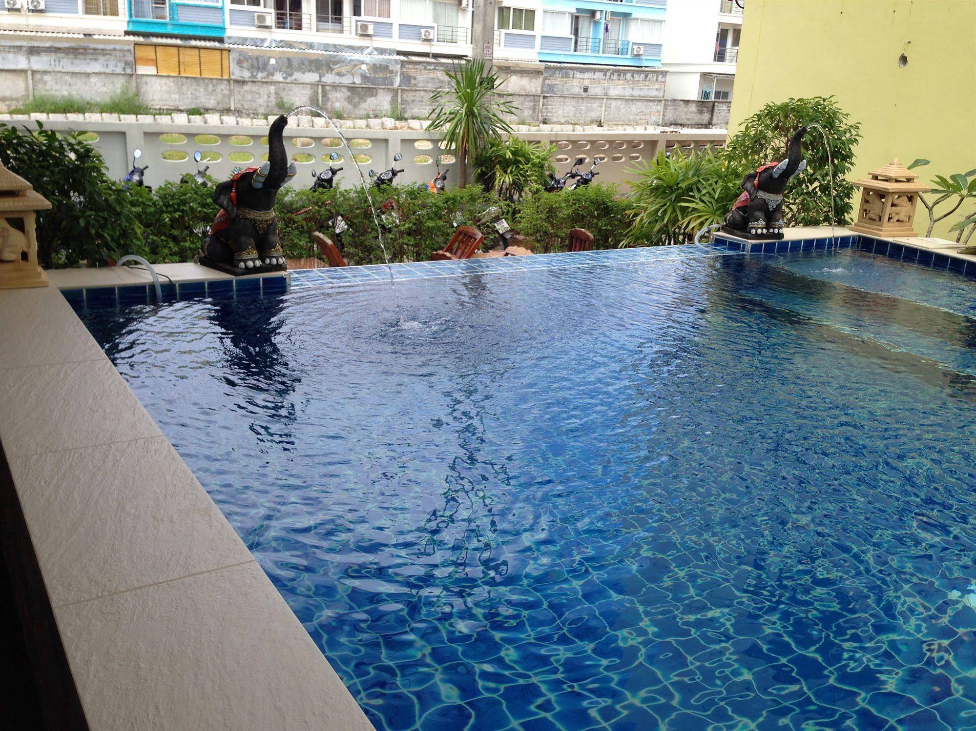 Green Harbor Hotel & Service Apartments