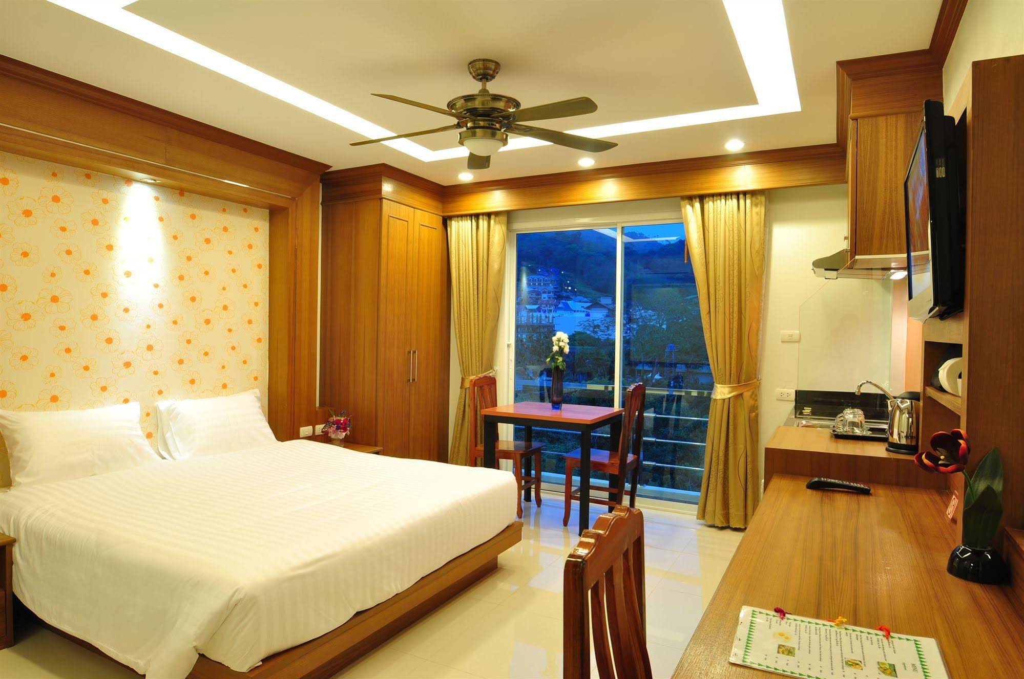 Green Harbor Hotel & Service Apartments