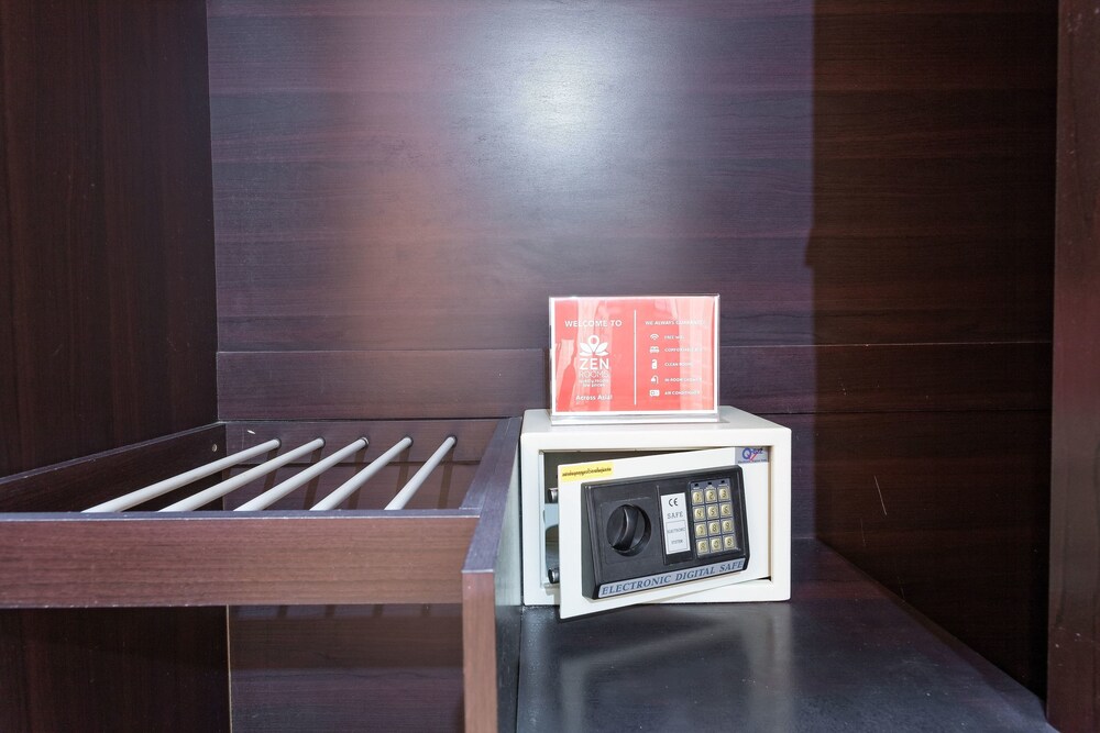 Green Mango Guesthouse by ZEN Rooms