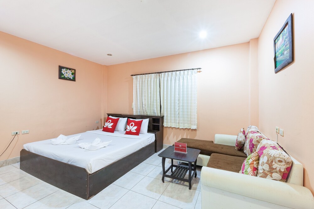 Green Mango Guesthouse by ZEN Rooms