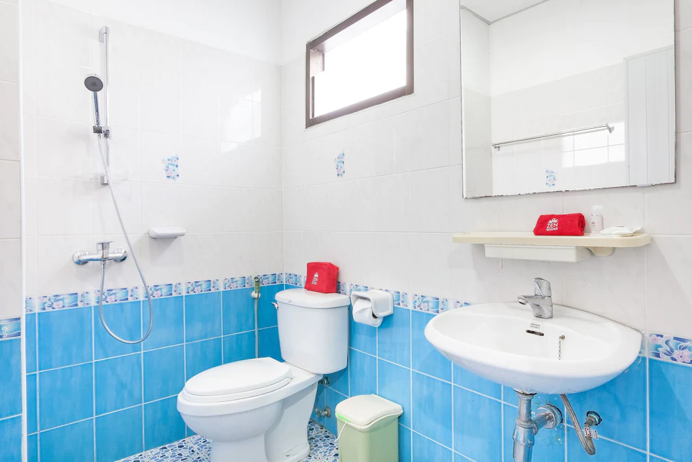 Green Mango Guesthouse by ZEN Rooms