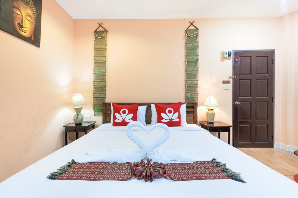 Green Mango Guesthouse by ZEN Rooms