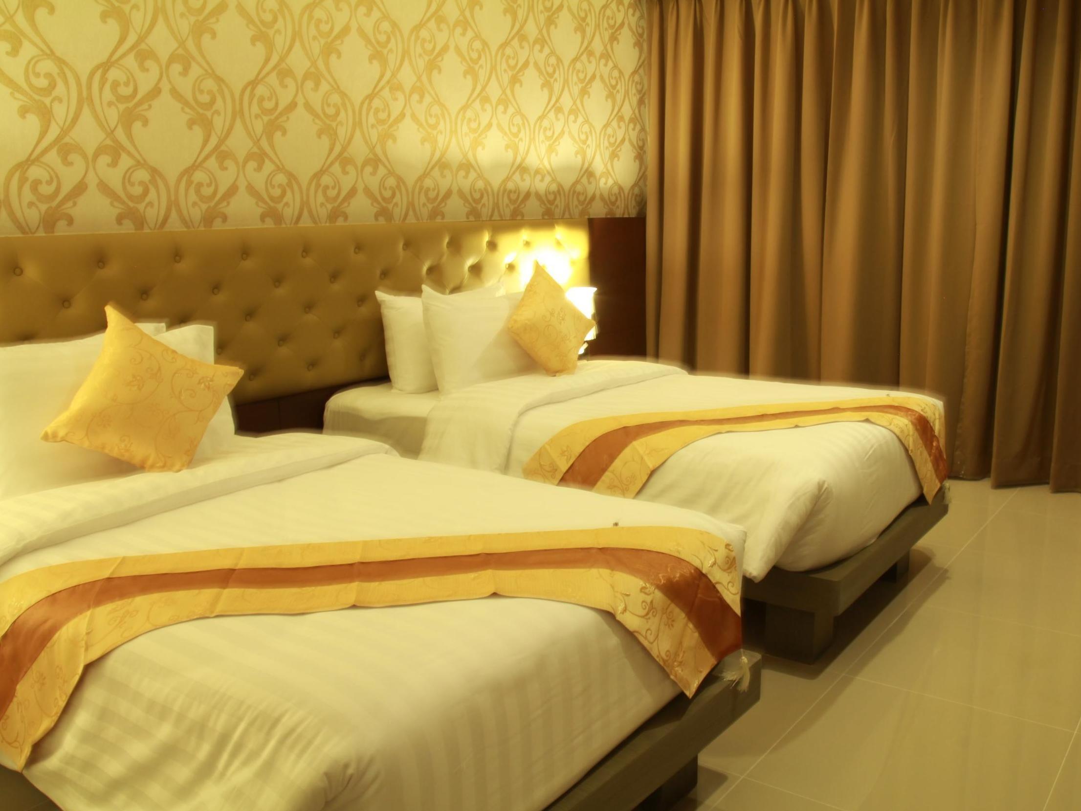 Hemingways Silk Hotel