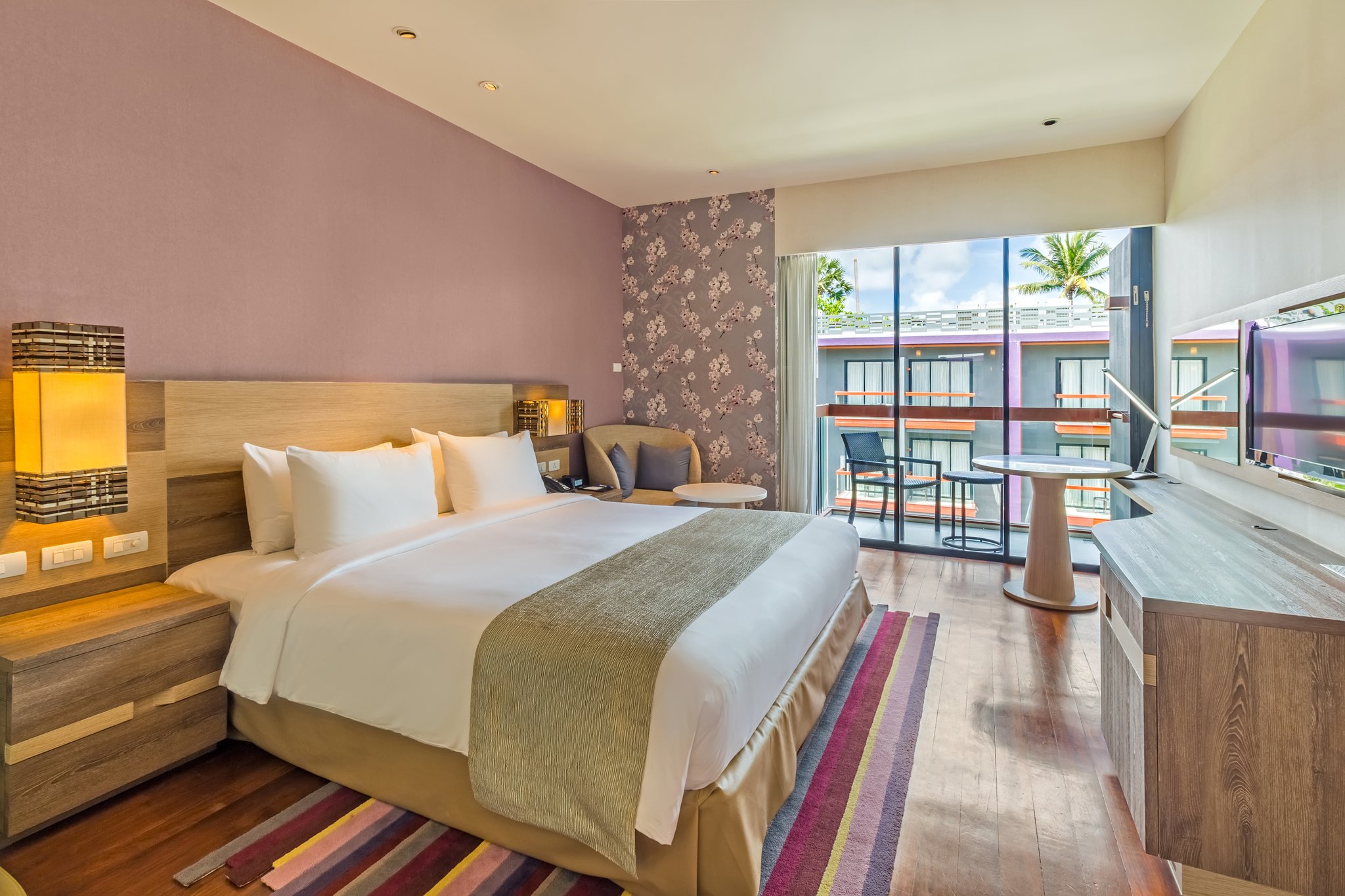 Holiday Inn Express Phuket Patong Beach Central