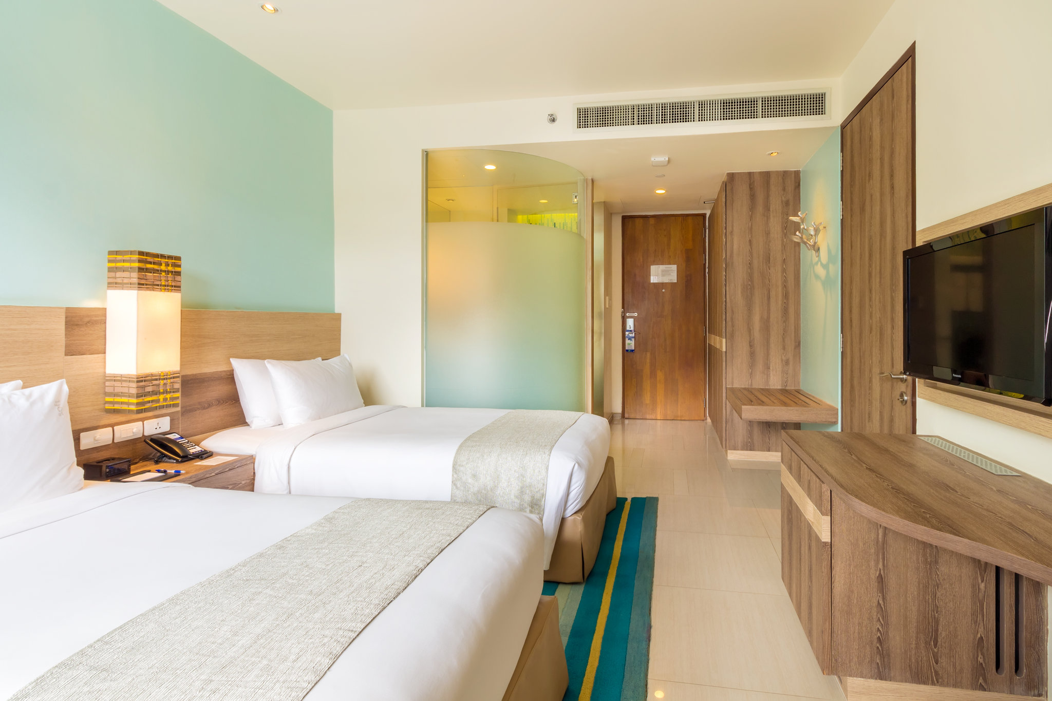 Holiday Inn Express Phuket Patong Beach Central