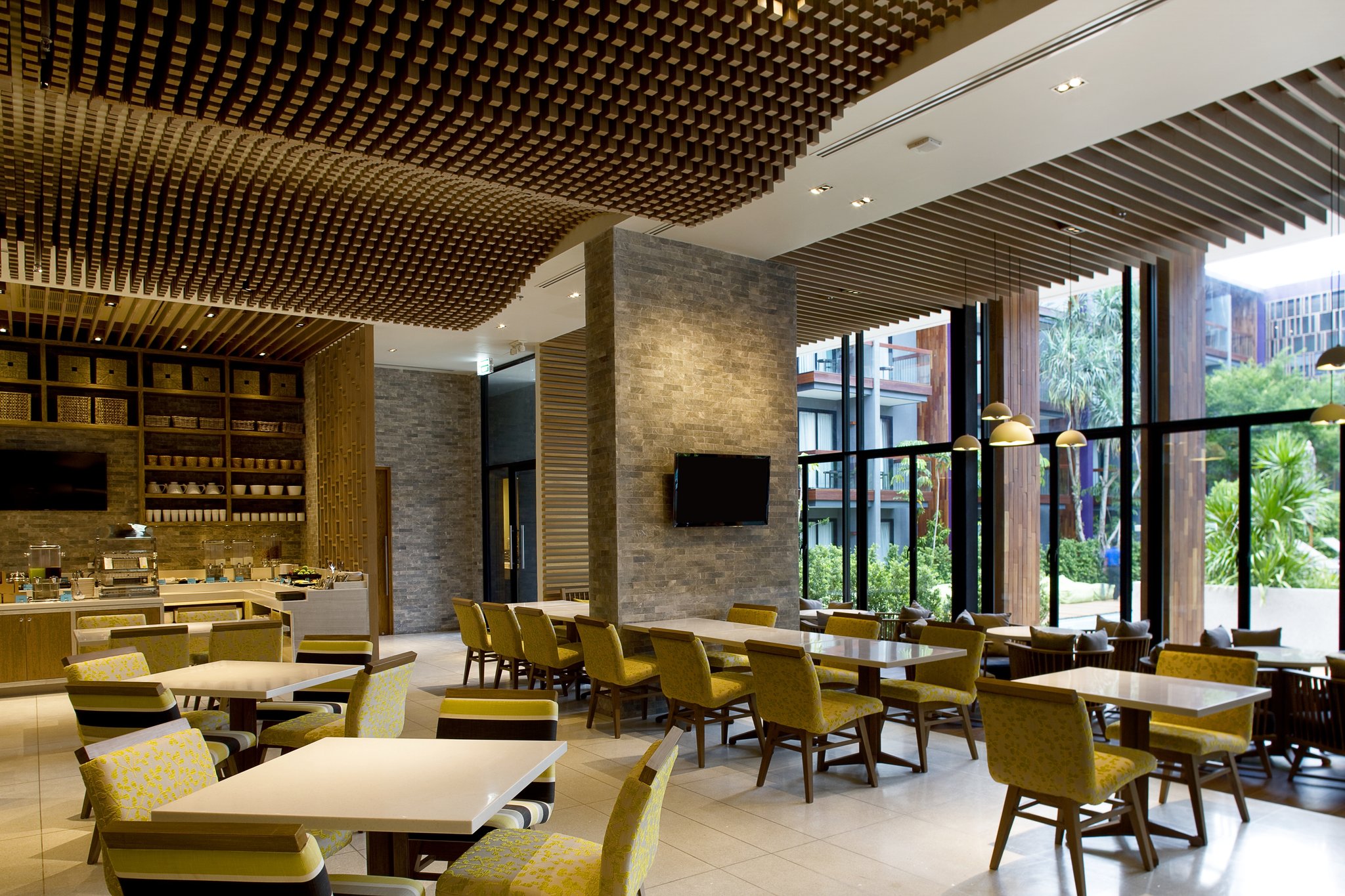 Holiday Inn Express Phuket Patong Beach Central