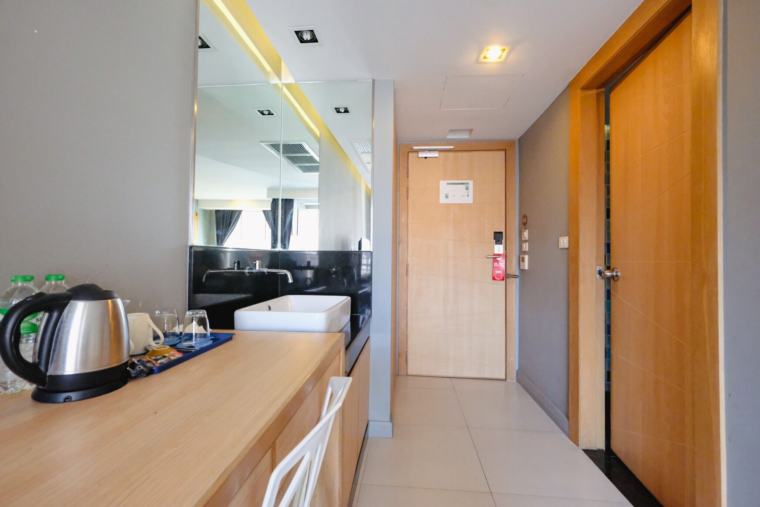 Hubtel Patong Suite
