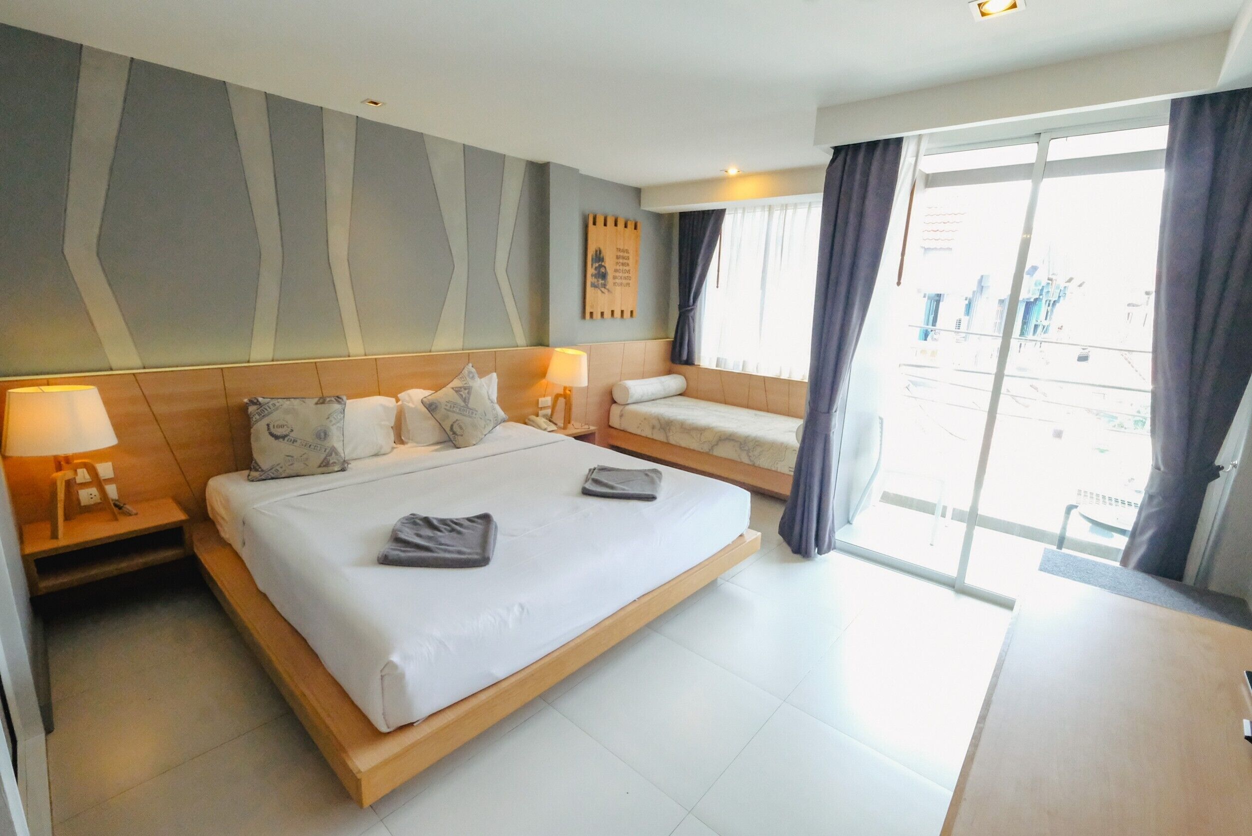 Hubtel Patong Suite