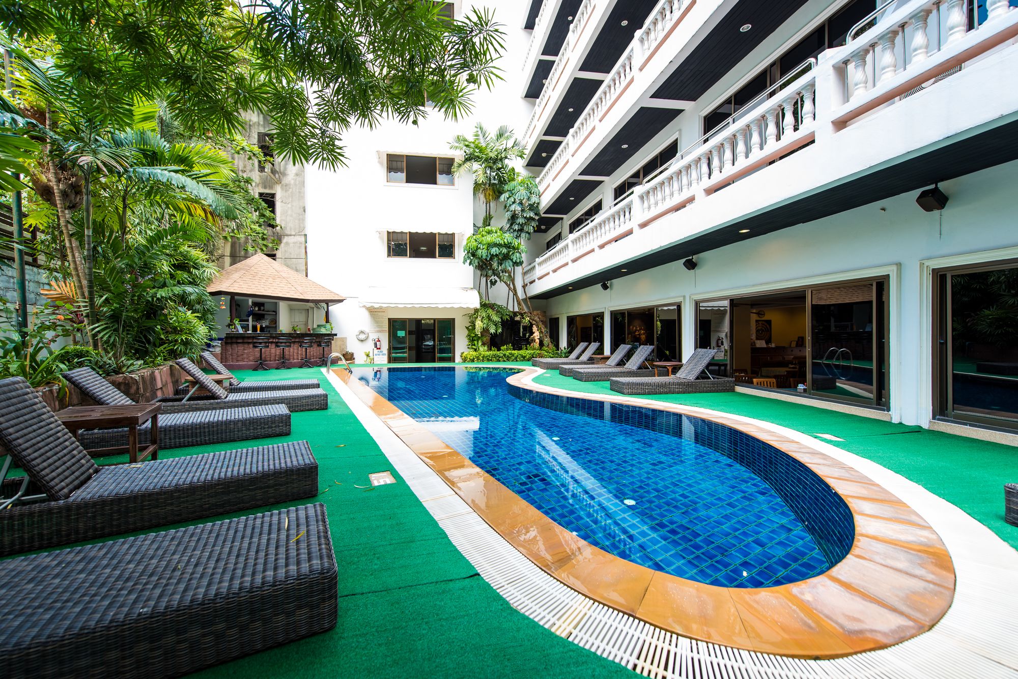 Happy Holiday Resort and Apartments Patong Beach