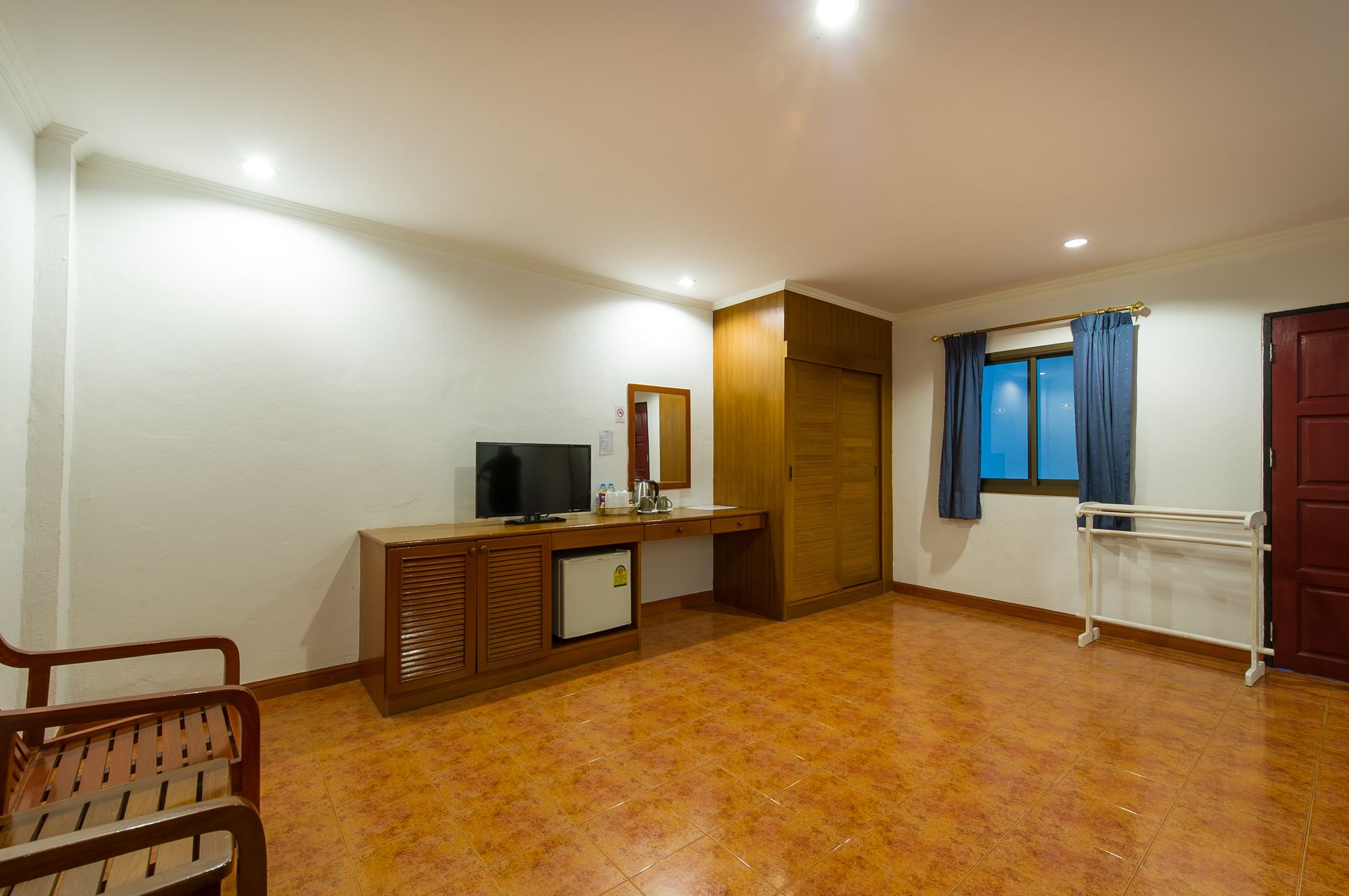 Happy Holiday Resort and Apartments Patong Beach