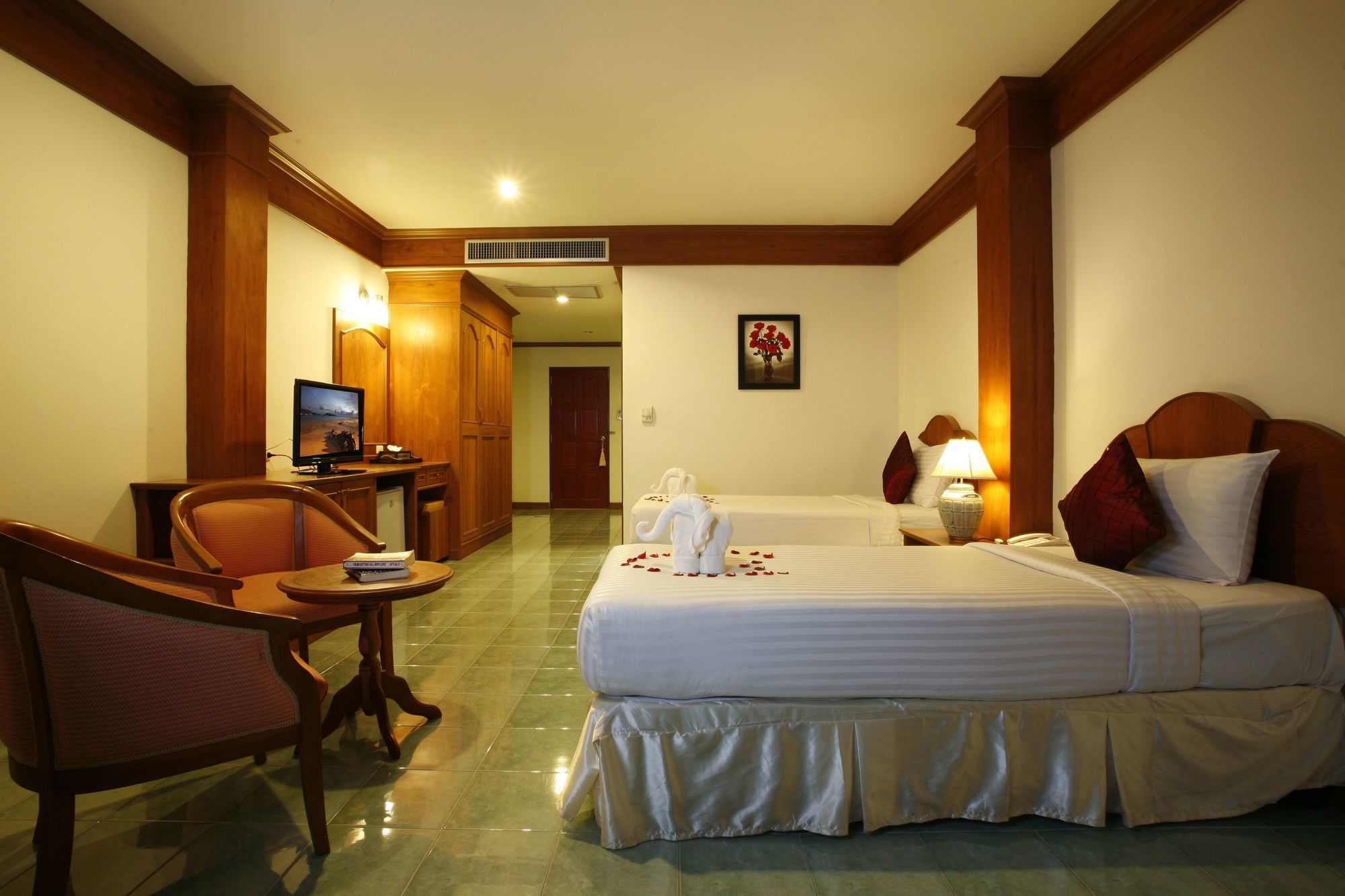 Jiraporn Hill Resort