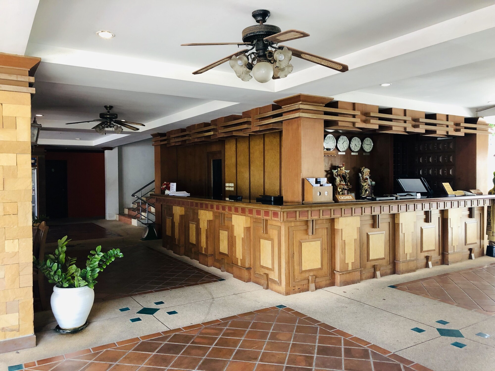 Jiraporn Hill Resort