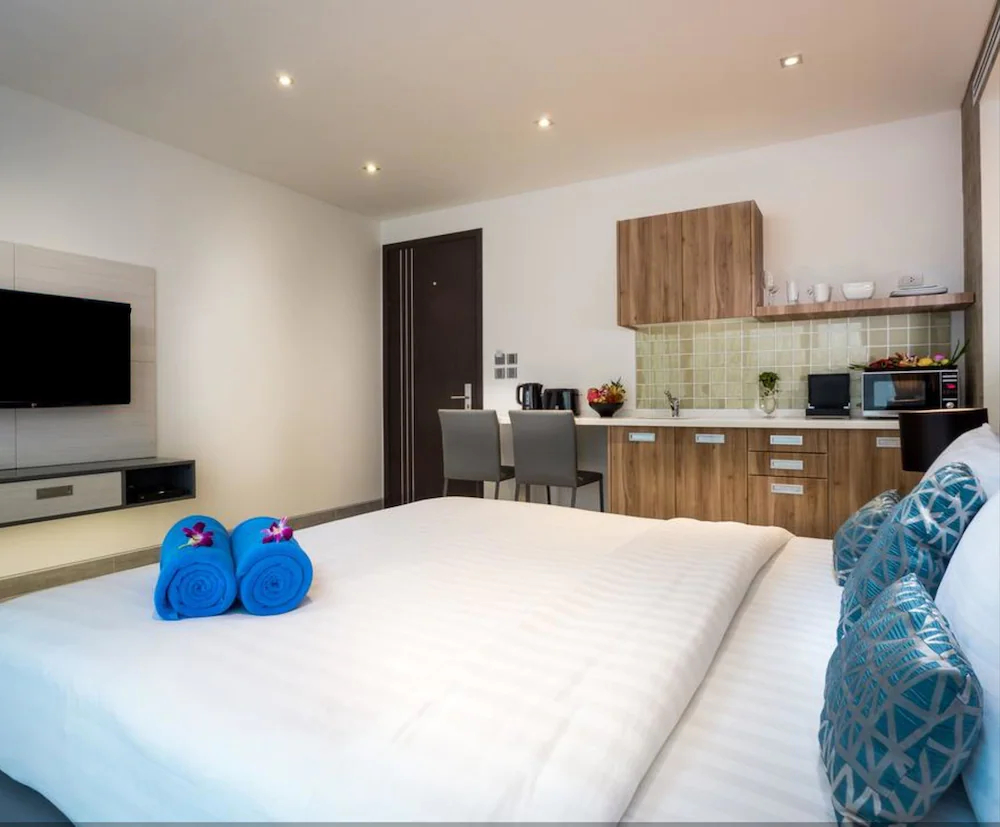 Joy Phuket Twin Sands Resort & Spa