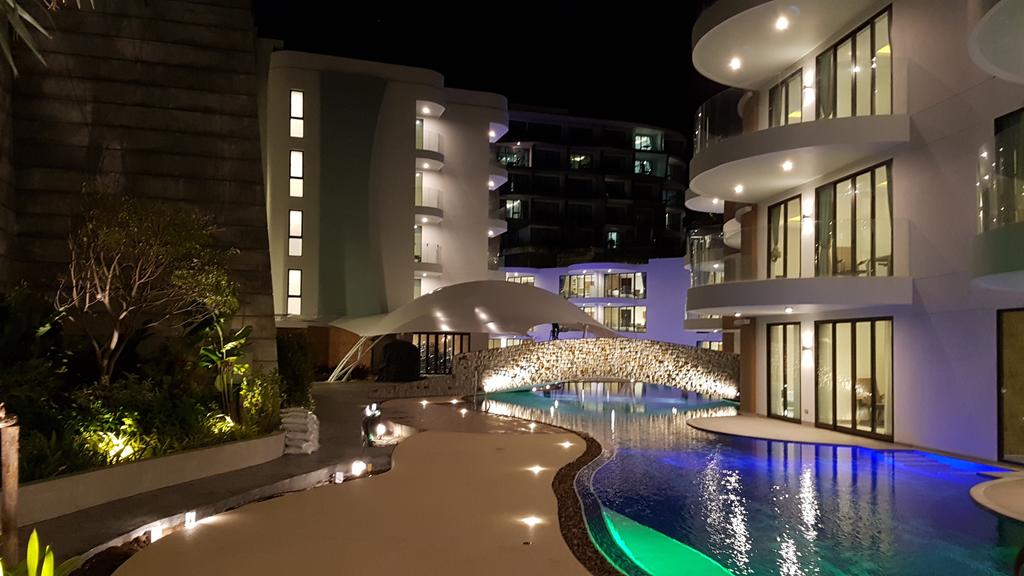 Lets Phuket @ Absolute Twin Sands Resort & Spa