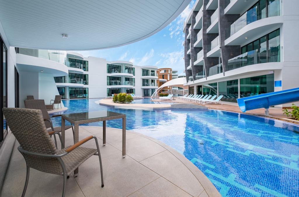 Lets Phuket @ Absolute Twin Sands Resort & Spa