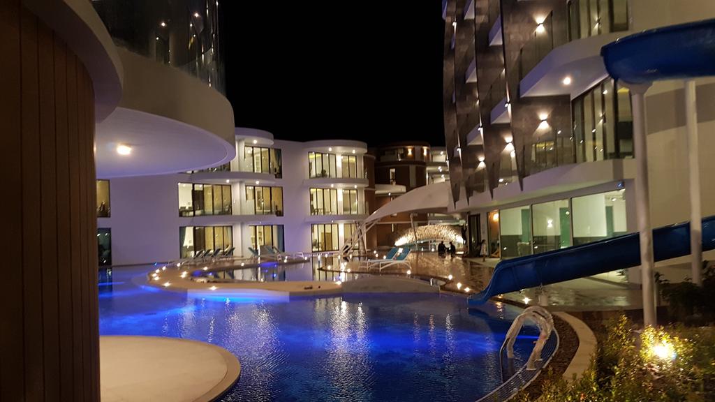 Lets Phuket @ Absolute Twin Sands Resort & Spa