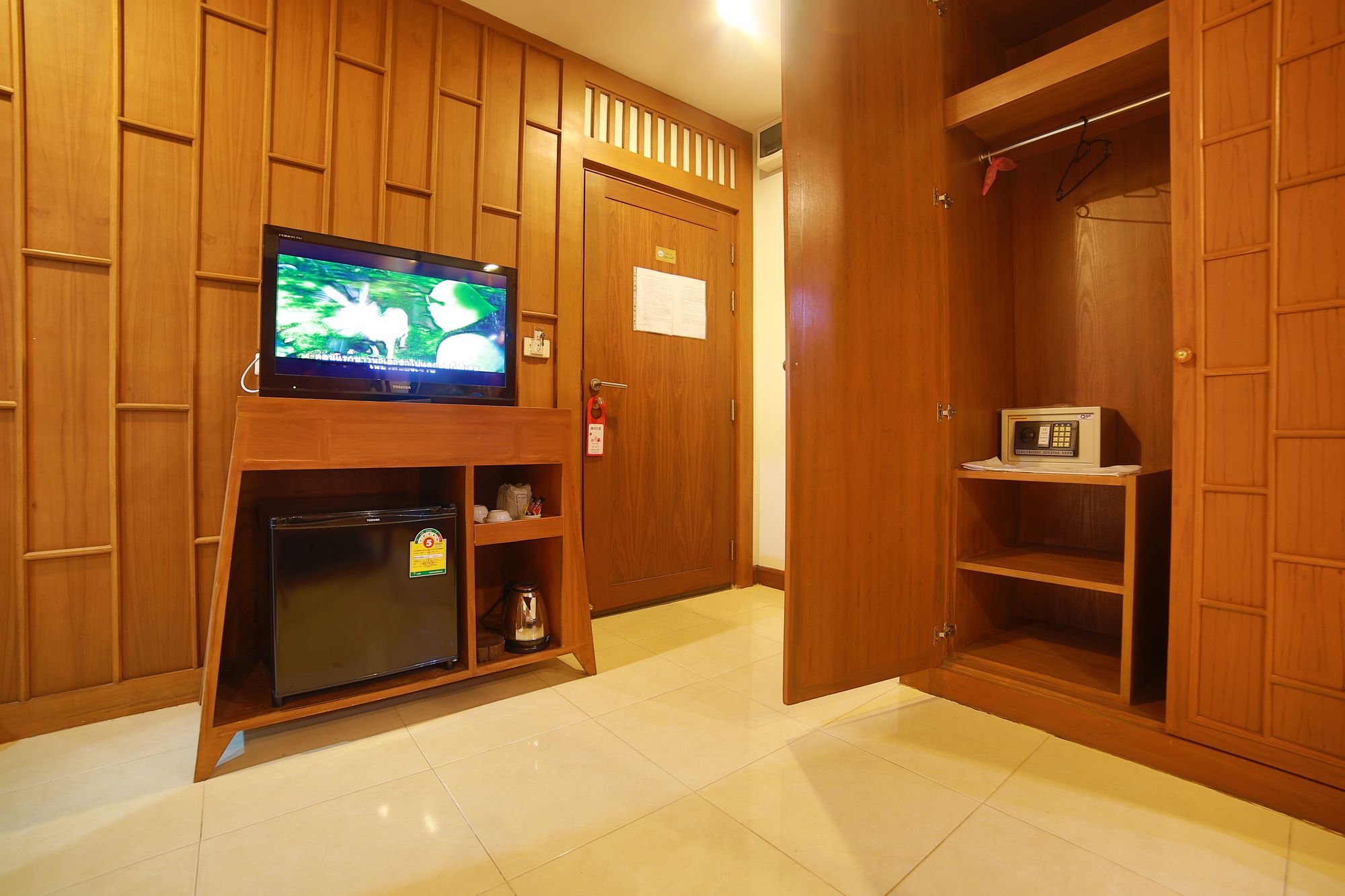 Lotus Patong