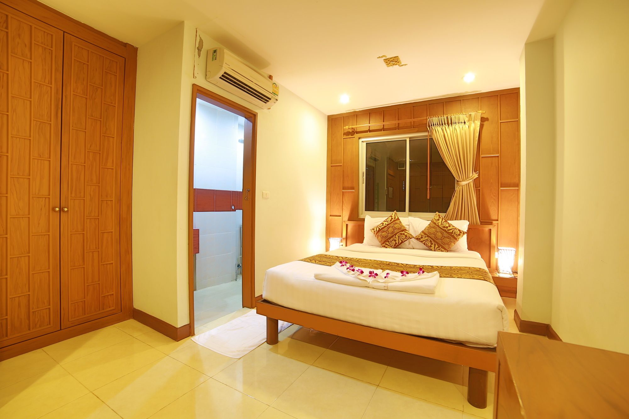 Lotus Patong