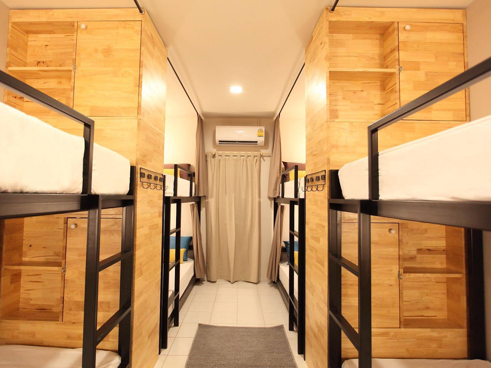 Lupta Hostel Patong