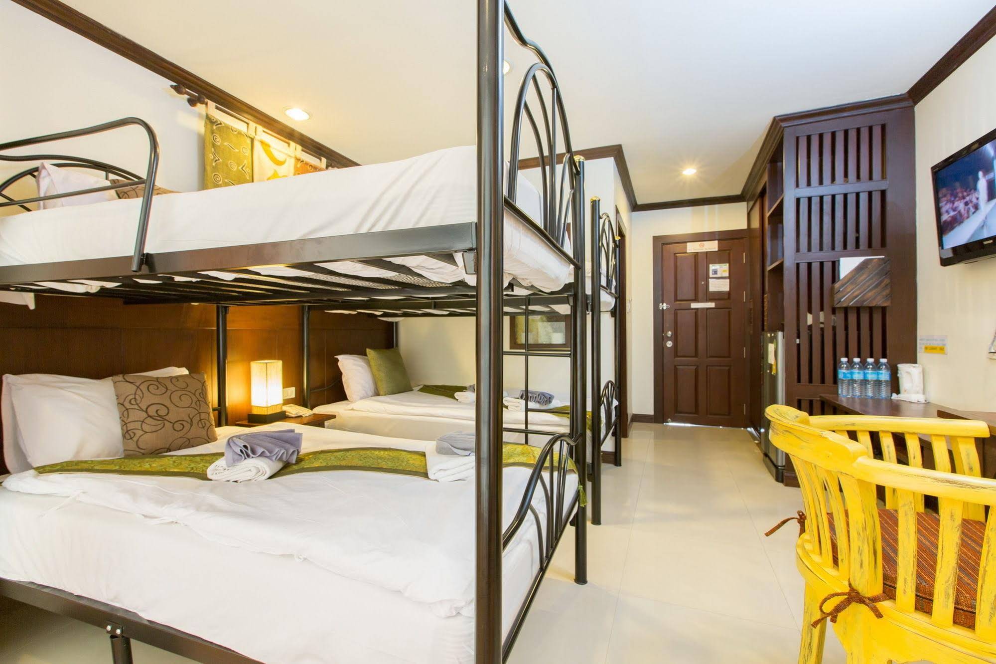 Marina Boutique Suites Guesthouse