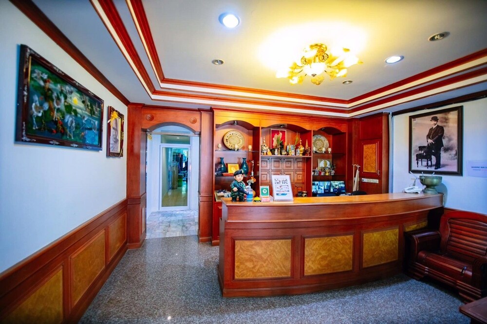 Marine Inn and Wanna House