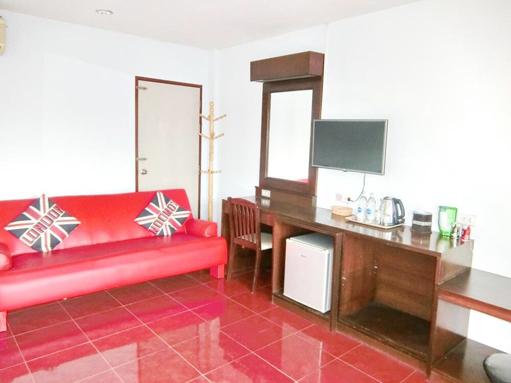 Marine Inn and Wanna House