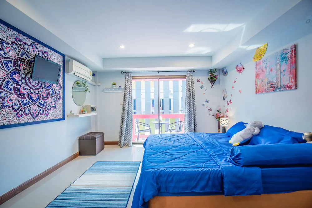 Menulis Coolly House Patong
