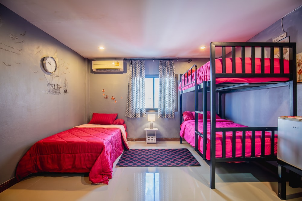 Menulis Coolly House Patong