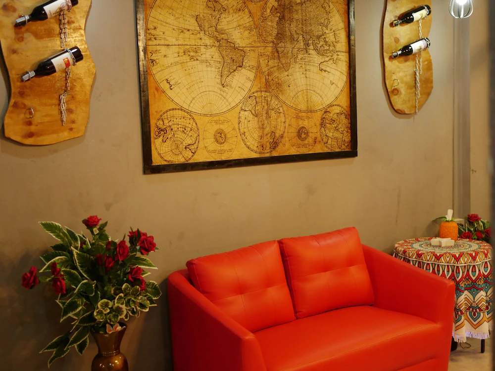 Menulis Coolly House Patong