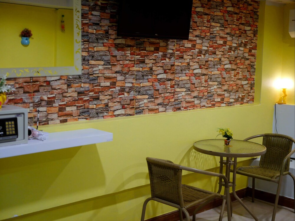 Menulis Coolly House Patong