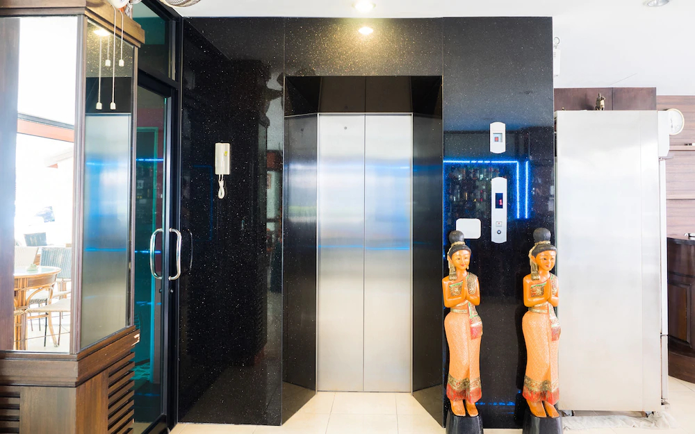 Moon Inn Guesthouse Patong