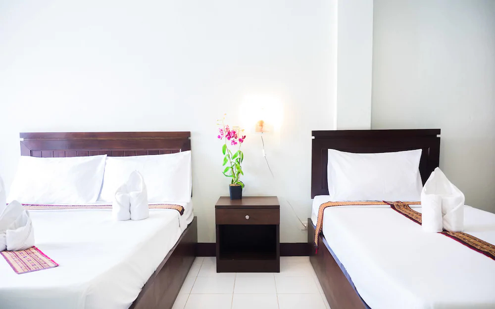 Moon Inn Guesthouse Patong