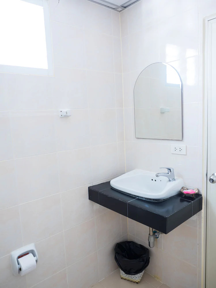 Moon Inn Guesthouse Patong
