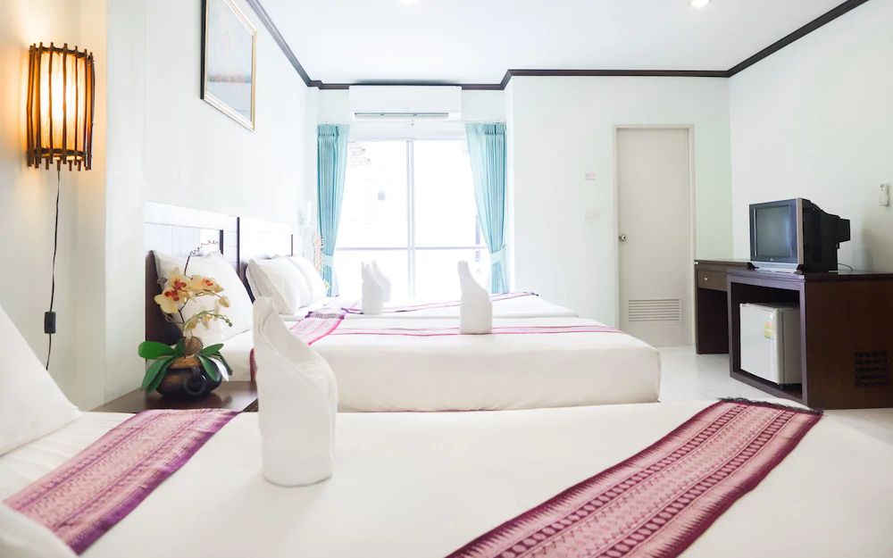Moon Inn Guesthouse Patong