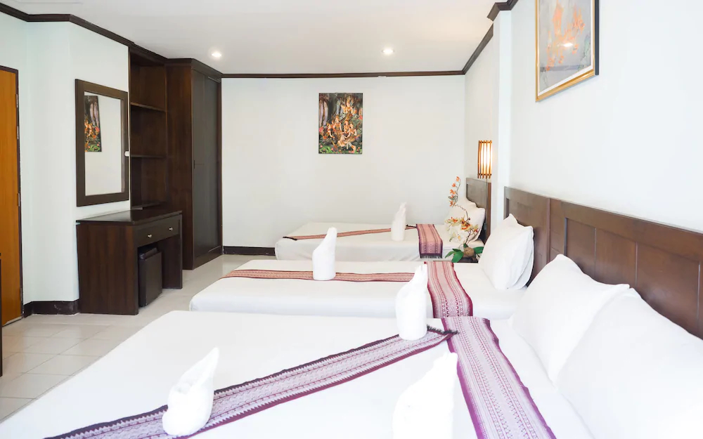 Moon Inn Guesthouse Patong