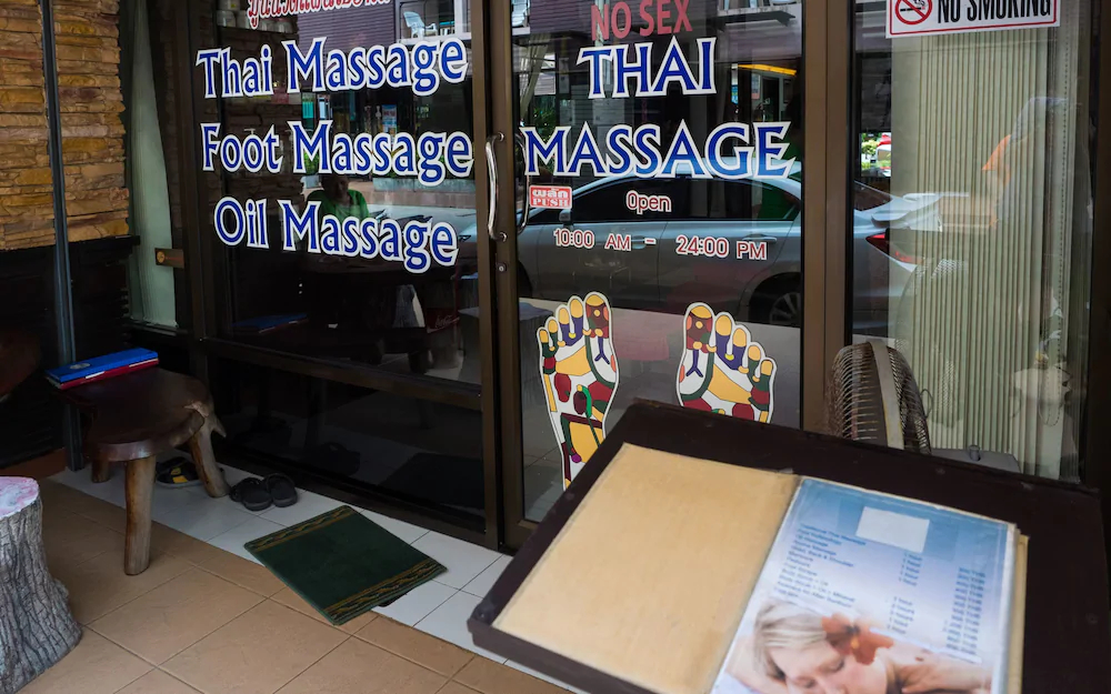 Moon Inn Guesthouse Patong