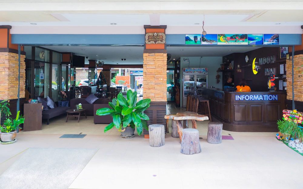 Moon Inn Guesthouse Patong