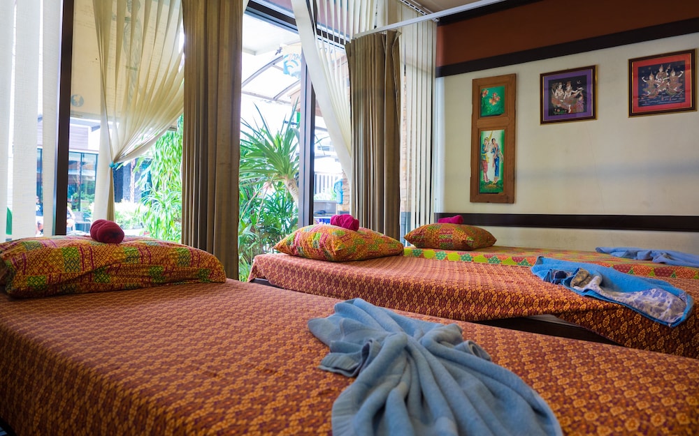 Moon Inn Guesthouse Patong