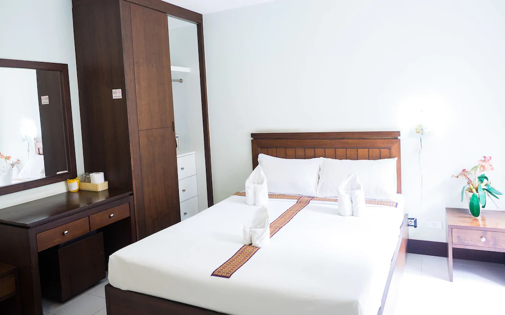 Moon Inn Guesthouse Patong