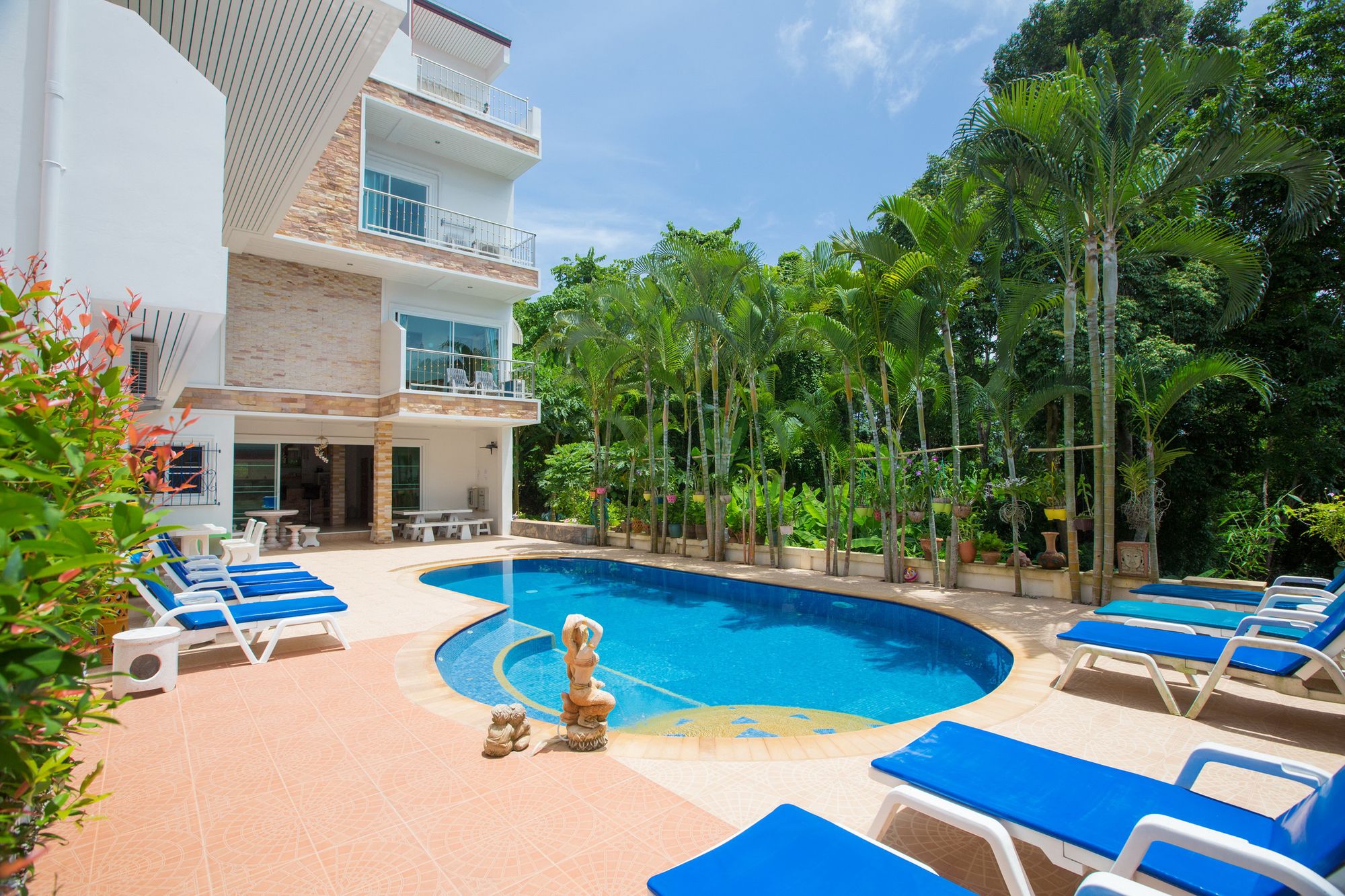 SR Sea View Apartments