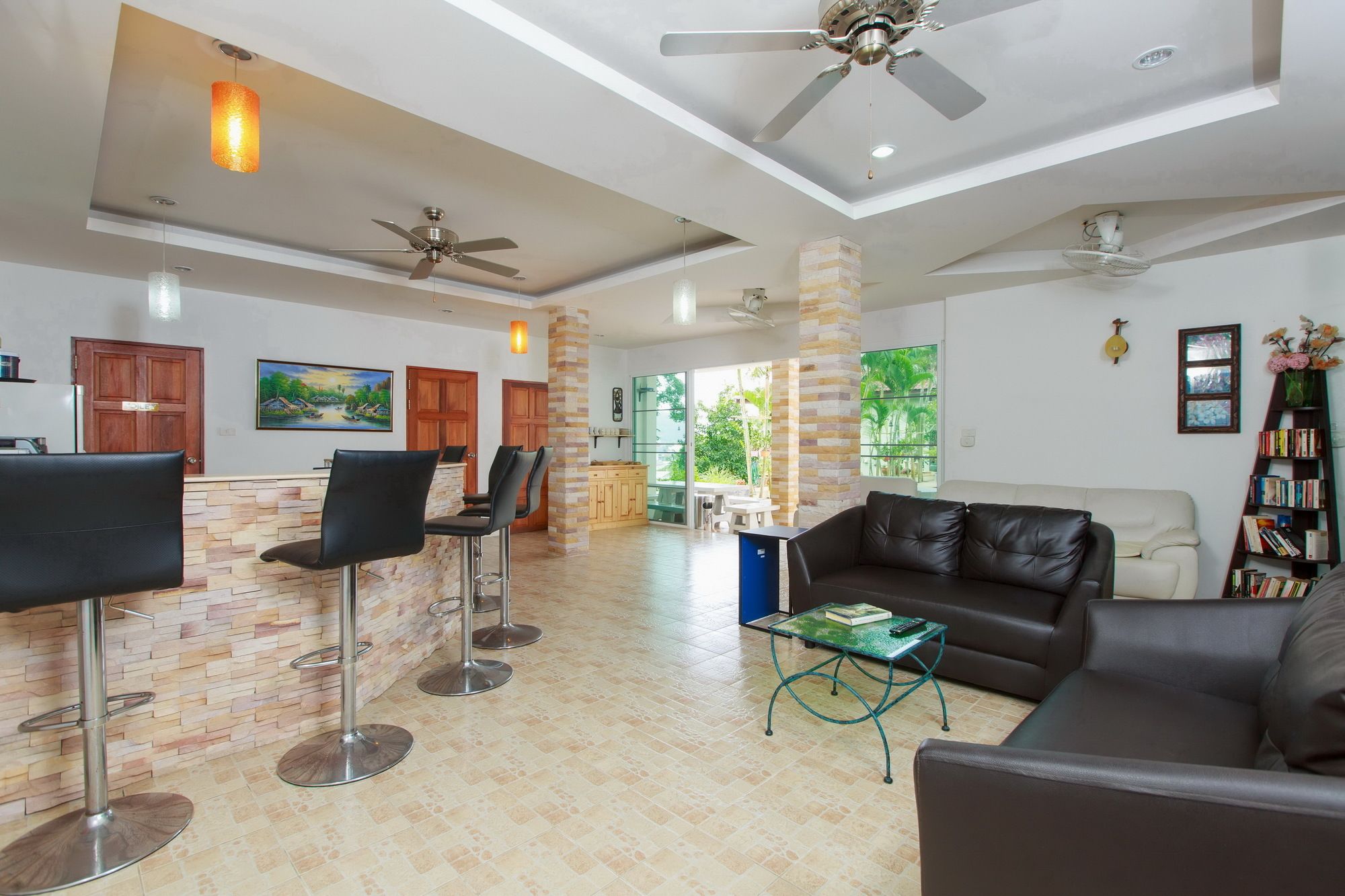 SR Sea View Apartments