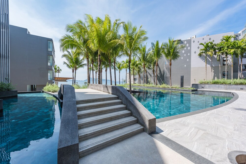 Oceanfront Beach Resort And Spa