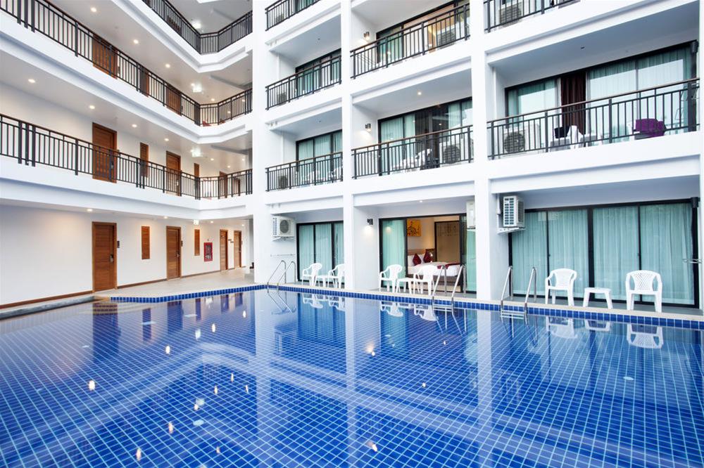 Paripas Patong Resort