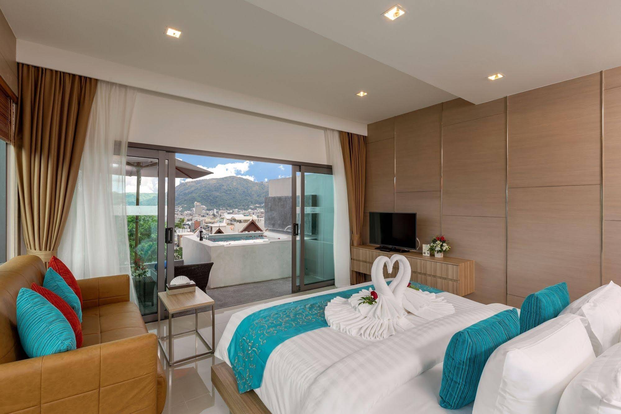 Patong Bay Hill Resort & Spa
