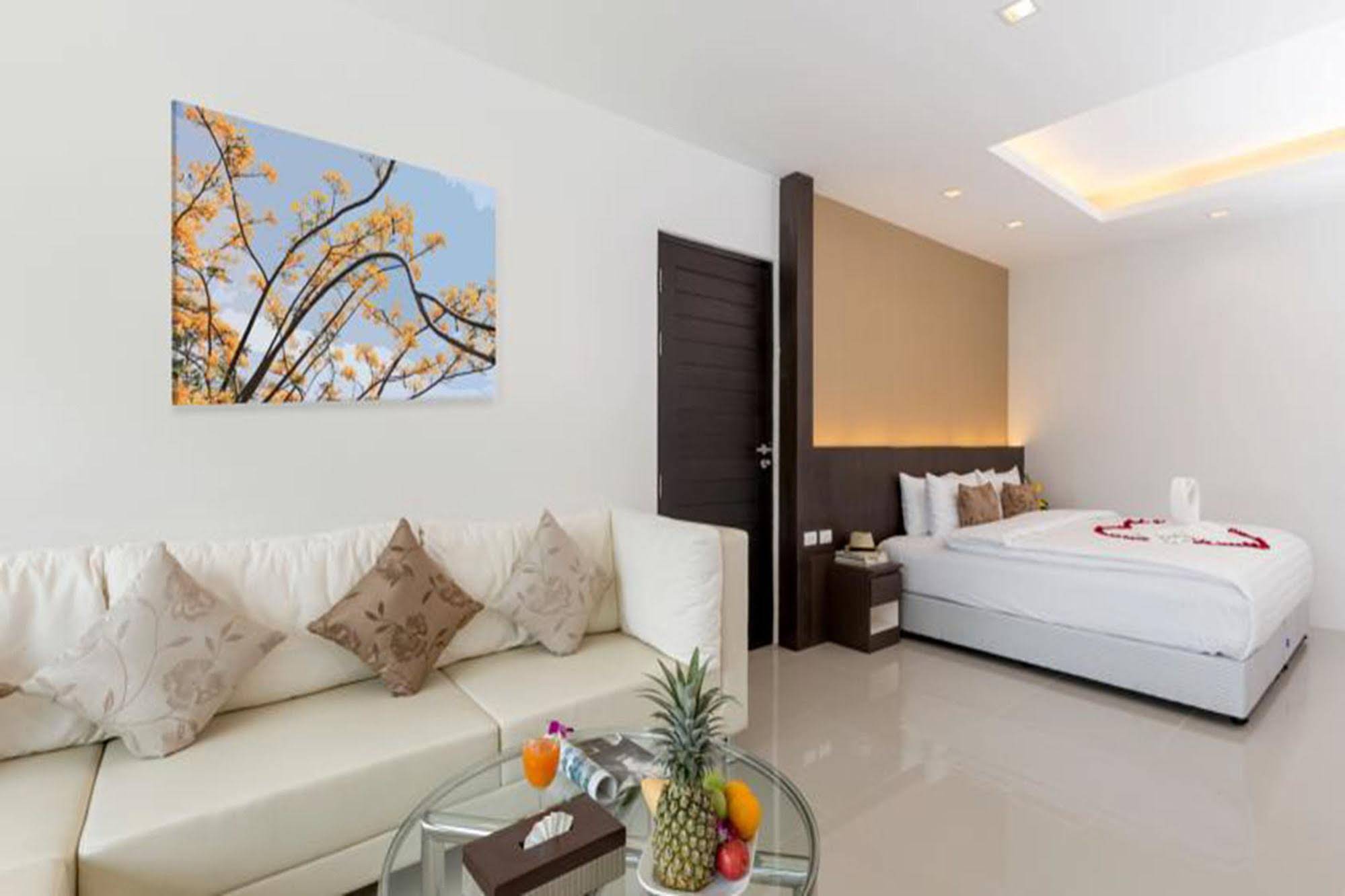 Patong Bay Hill Resort & Spa