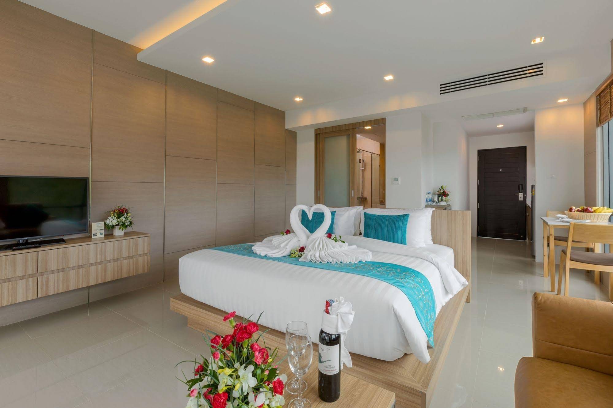 Patong Bay Hill Resort & Spa